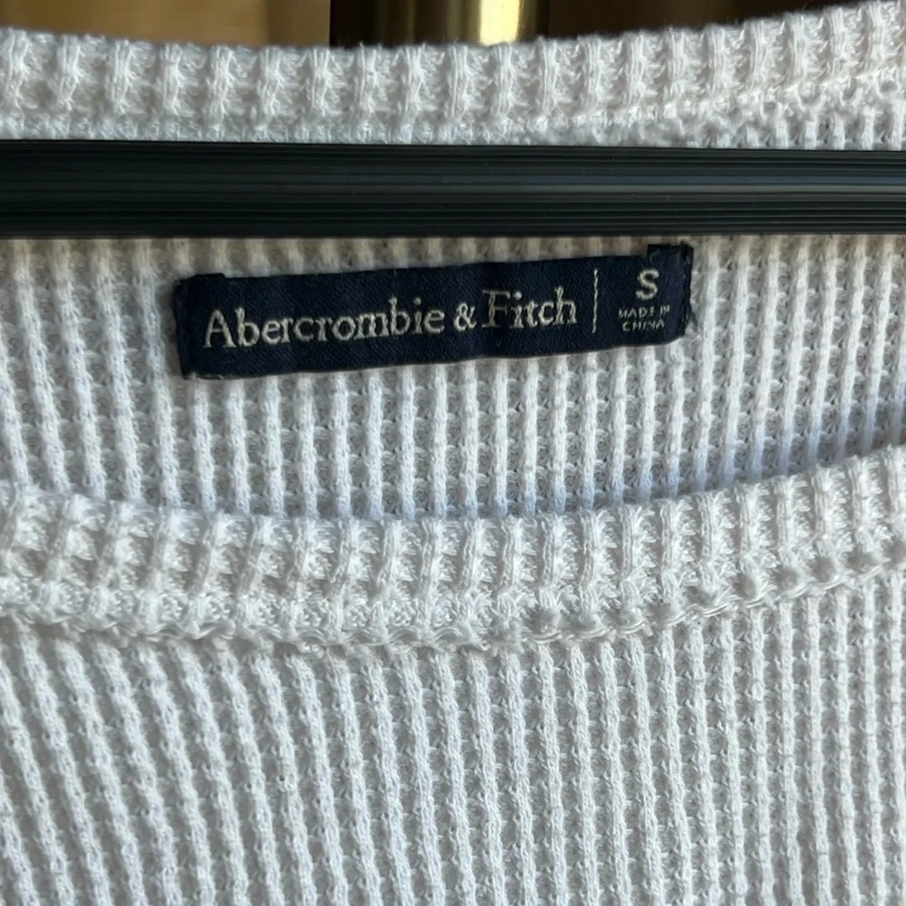 Abercrombie & Fitch Long Sleeve Thermal Tee | Small - Picture 3 of 10
